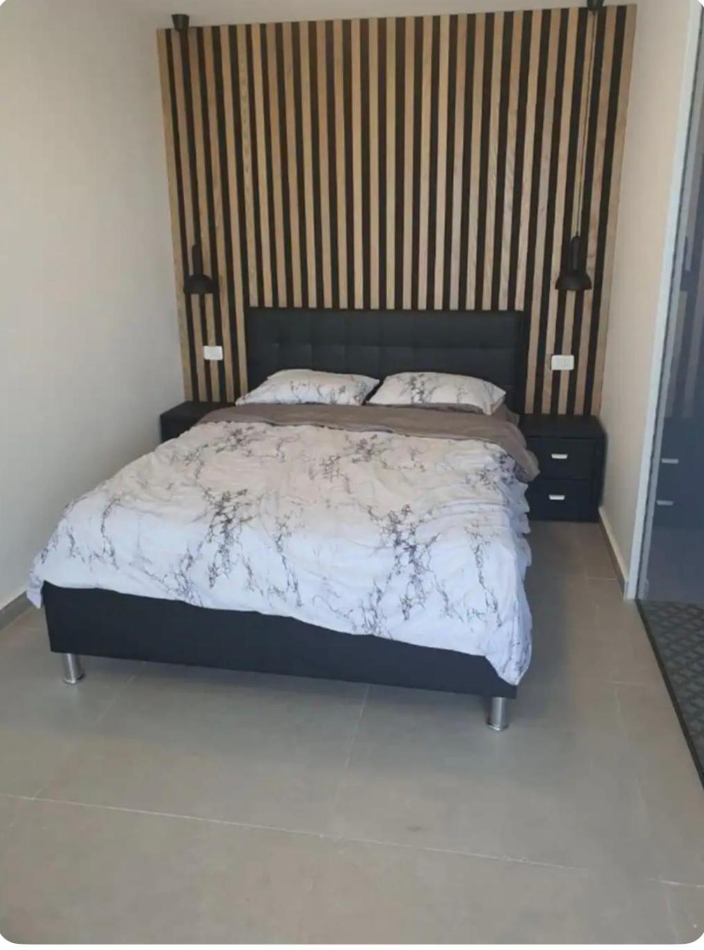 Ryo 11 דירת נופש חדשה על חוף הים נוף לים Apartamento Bat Yam Exterior foto