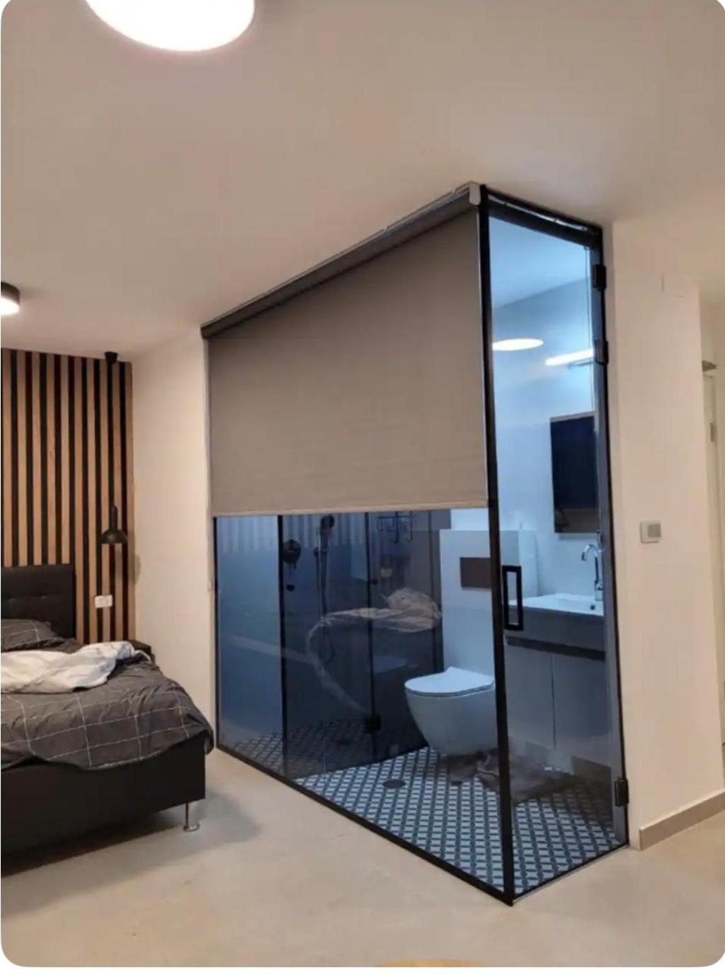 Ryo 11 דירת נופש חדשה על חוף הים נוף לים Apartamento Bat Yam Exterior foto